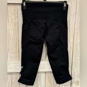 Lululemon legging sz4 see pics for measurements GUC